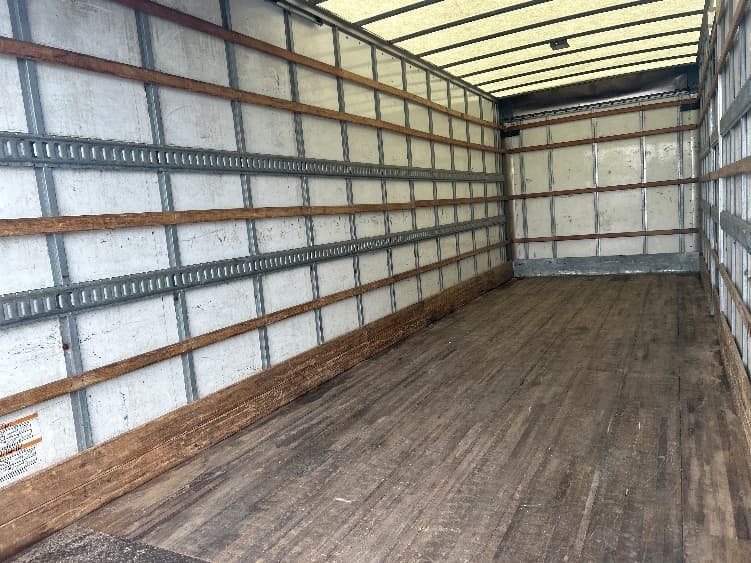 2020 Freightliner M2 106 — photo 10