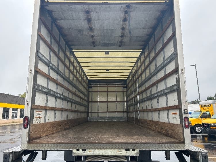 2020 Freightliner M2 106 — photo 8