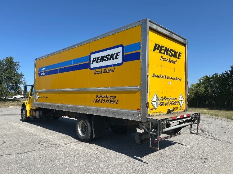 2020 Freightliner M2 106 — photo 6