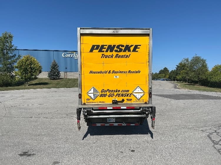 2020 Freightliner M2 106 — photo 7