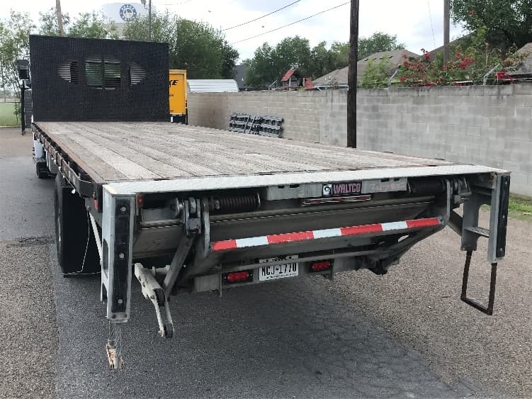 2020 Hino 338 — photo 7