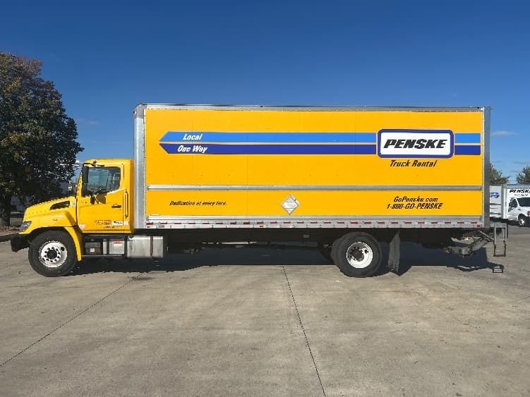 2020 Hino 338 — photo 4