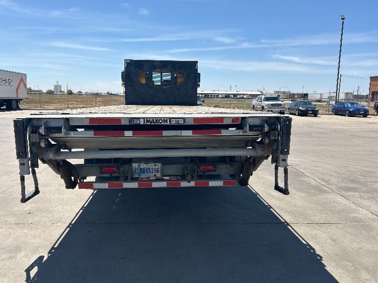 2020 Hino 338 — photo 8