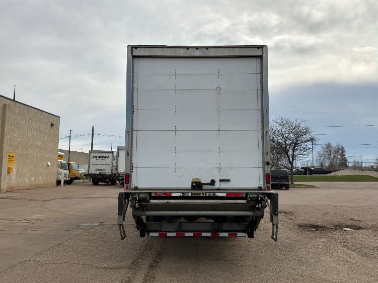 2020 Hino 268 — photo 7