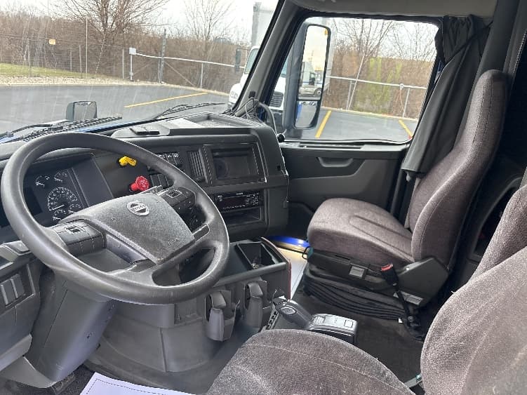 2020 Volvo VNL 760 — photo 10
