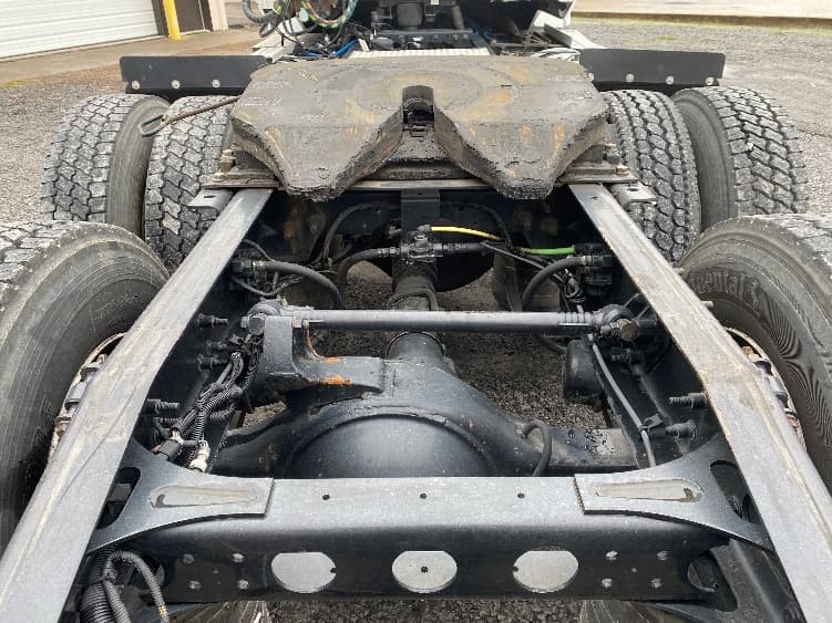 2020 International LT — photo 6