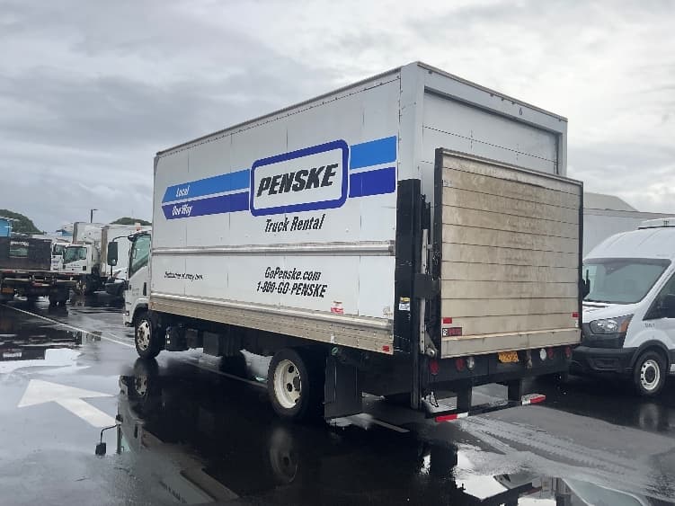 2020 Isuzu NQR — photo 6