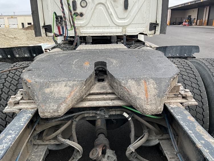 2020 Freightliner Cascadia — photo 6