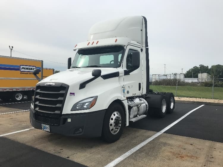 2020 Freightliner Cascadia — photo 3
