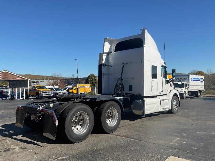 2020 Peterbilt 579 — photo 7