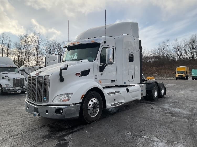 2020 Peterbilt 579 — photo 3