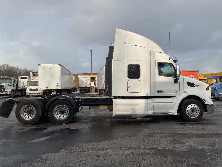 2020 Peterbilt 579 — photo 8
