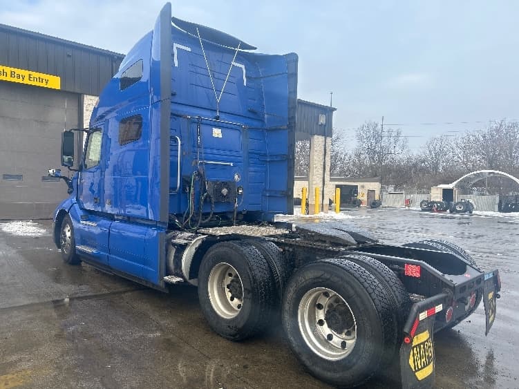 2020 Volvo VNL 760 — photo 5