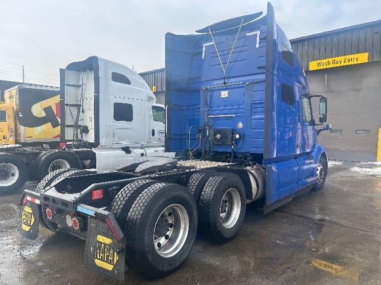 2020 Volvo VNL 760 — photo 7