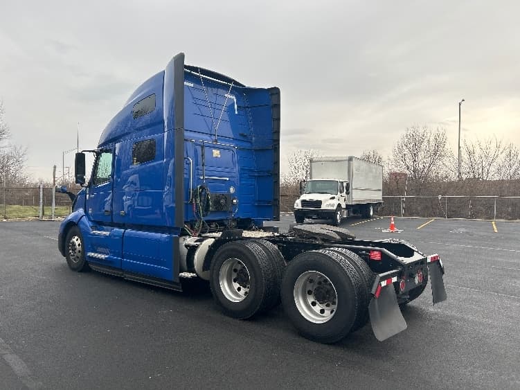 2020 Volvo VNL 760 — photo 5