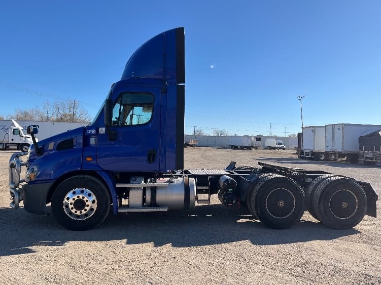 2020 Freightliner Cascadia — photo 4