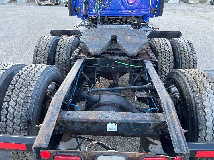 2020 Freightliner Cascadia — photo 6