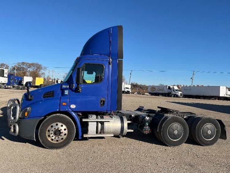 2020 Freightliner Cascadia — photo 4