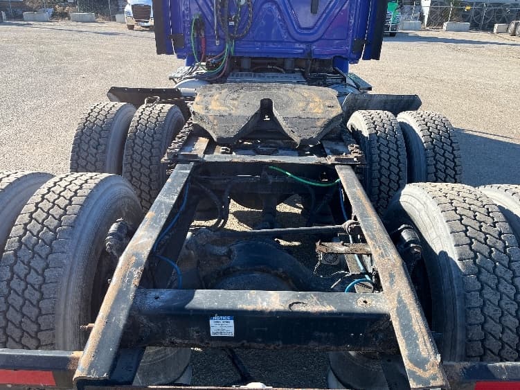 2020 Freightliner Cascadia — photo 6