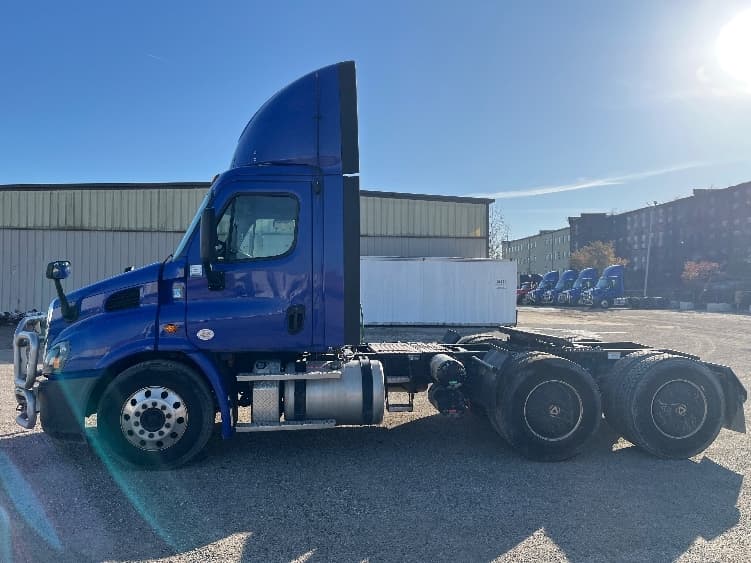 2020 Freightliner Cascadia — photo 4