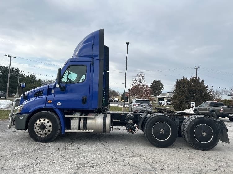 2020 Freightliner Cascadia — photo 4