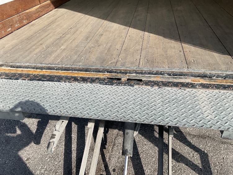 2020 Isuzu NPR — photo 10