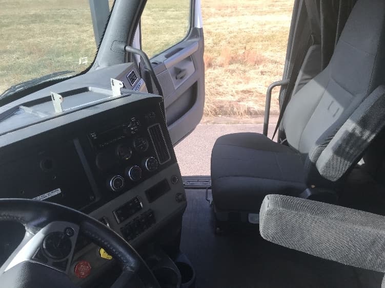 2020 Freightliner Cascadia — photo 10