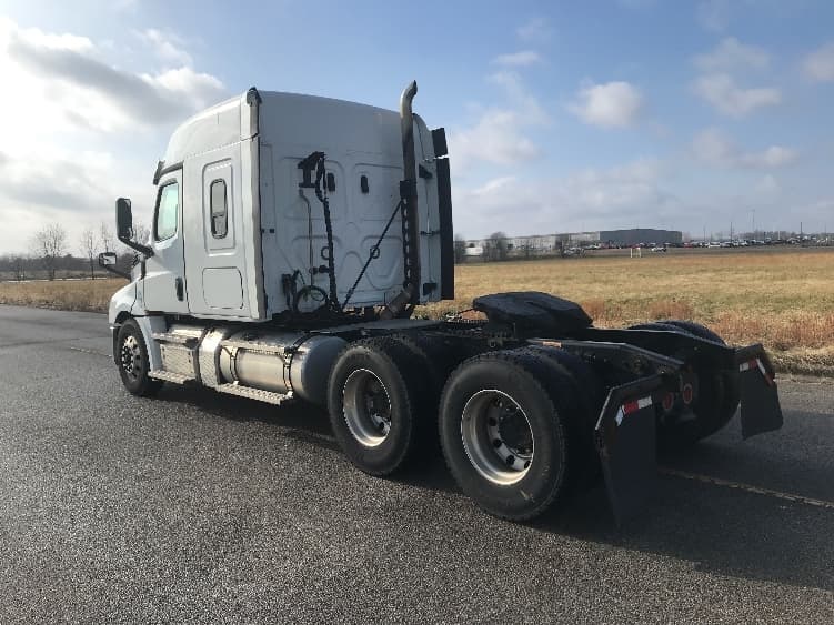 2020 Freightliner Cascadia — photo 5