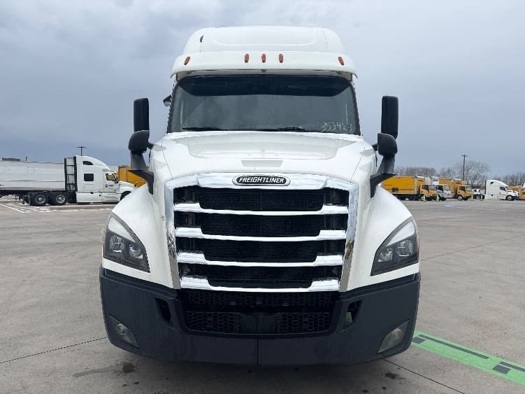 2020 Freightliner Cascadia — photo 2