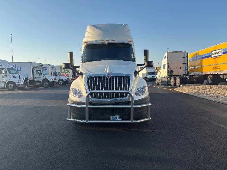 2020 International LT — photo 2