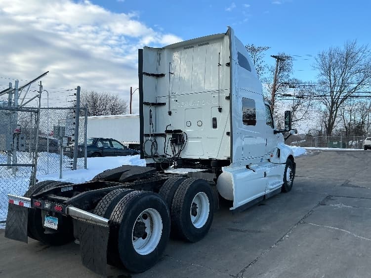 2020 International LT — photo 7