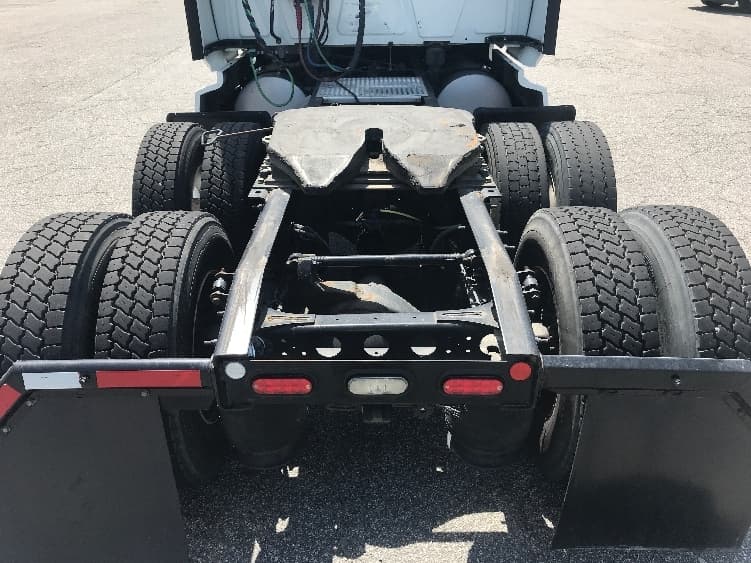 2020 International LT — photo 6