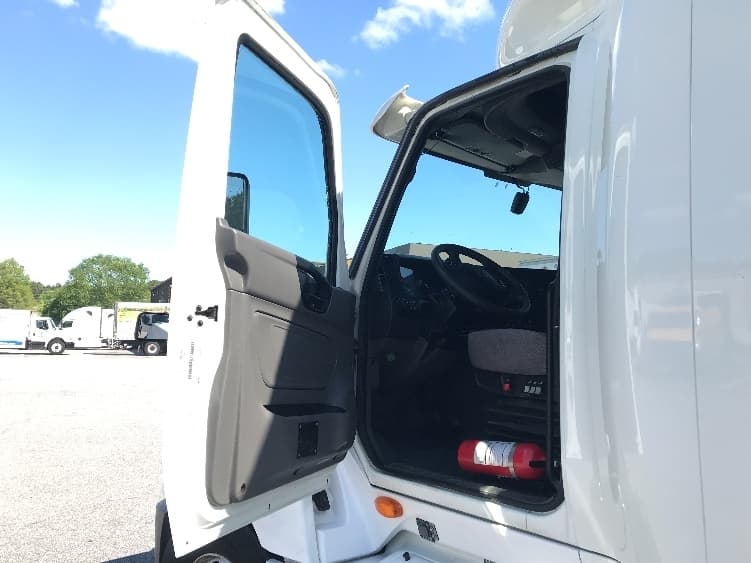 2020 International LT — photo 9