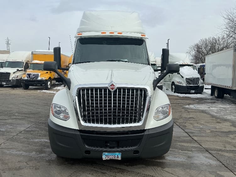 2020 International LT — photo 2