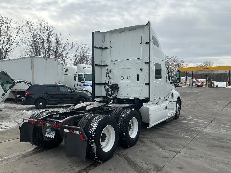 2020 International LT — photo 7