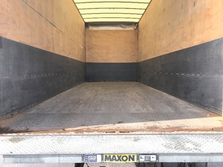 2020 Hino 268 — photo 10