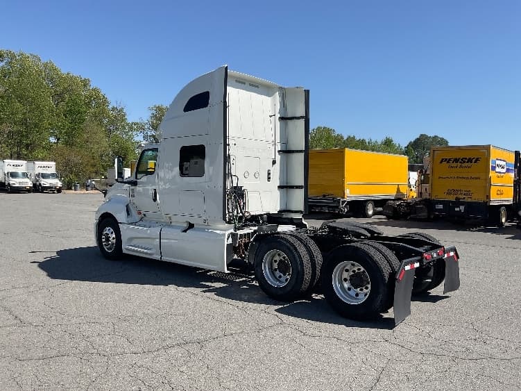 2020 International LT — photo 5