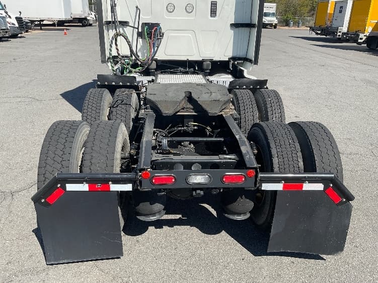 2020 International LT — photo 6