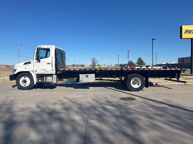 2020 Hino 268 — photo 4