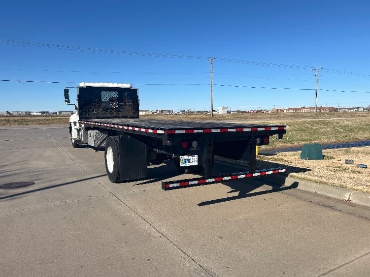 2020 Hino 268 — photo 6