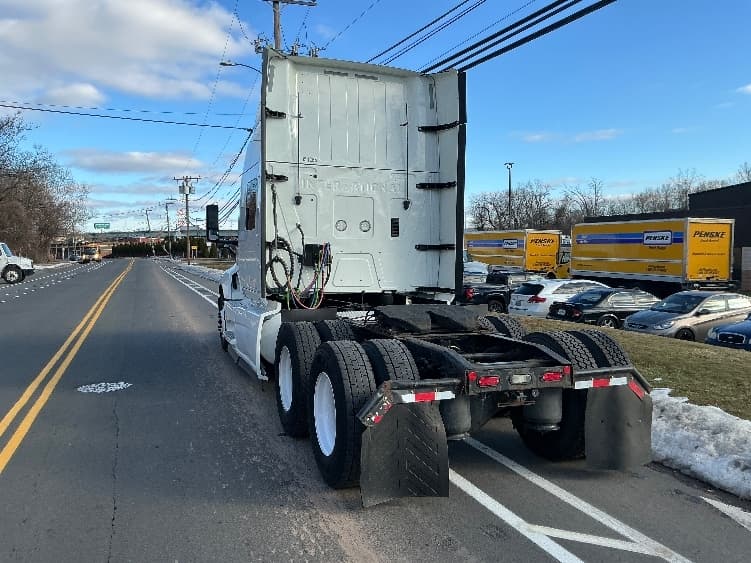 2020 International LT — photo 5