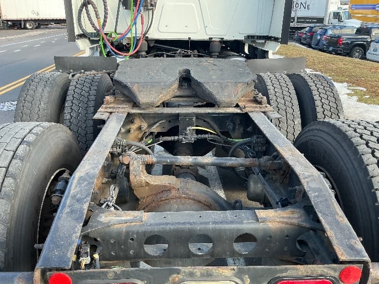 2020 International LT — photo 6