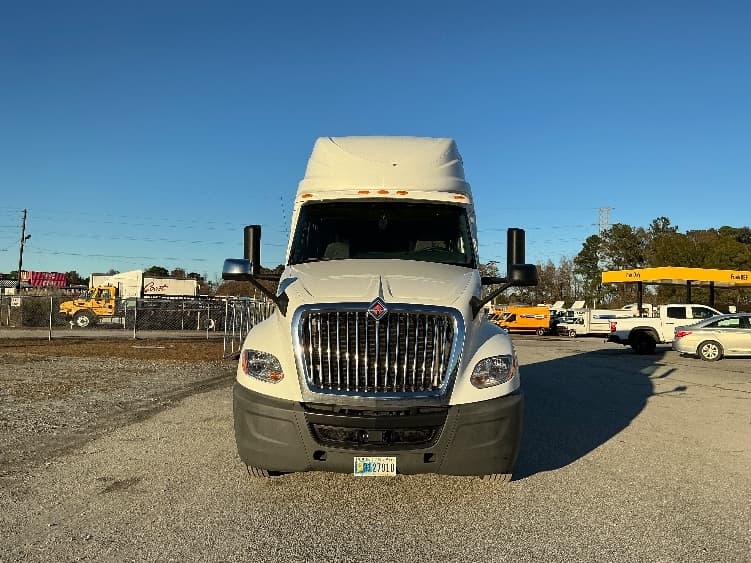 2020 International LT — photo 2