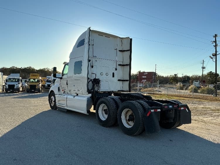 2020 International LT — photo 5