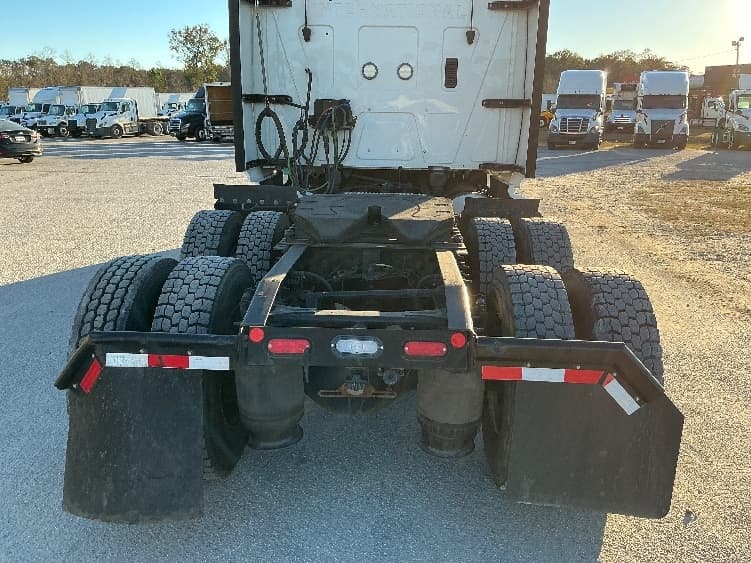 2020 International LT — photo 6