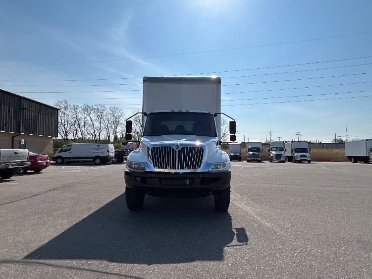 2020 International MV — photo 2