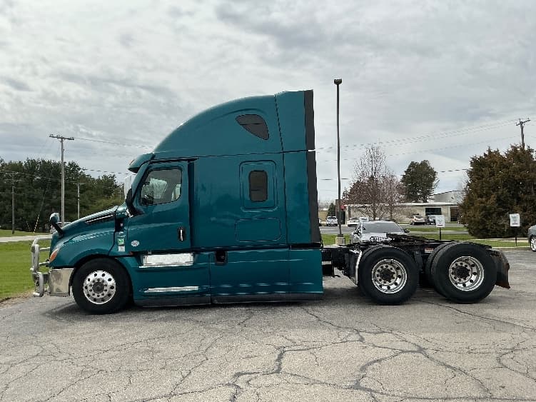 2021 Freightliner Cascadia — photo 4