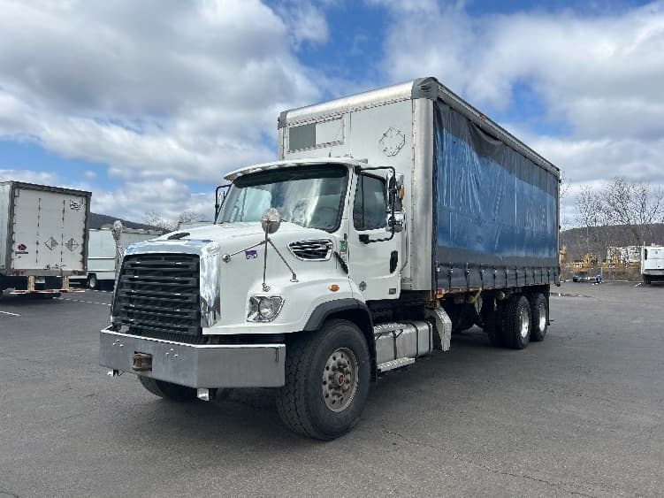 2020 Freightliner 114SD — photo 3