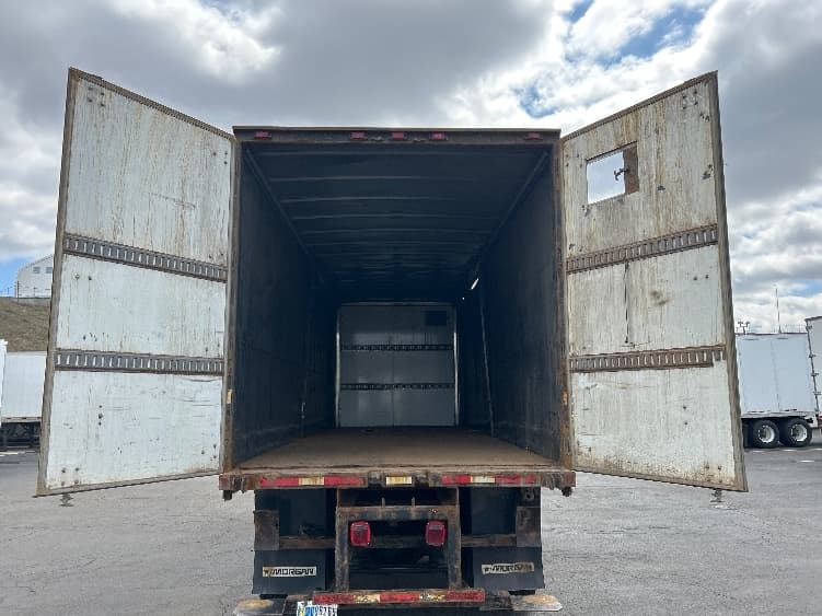 2020 Freightliner 114SD — photo 8