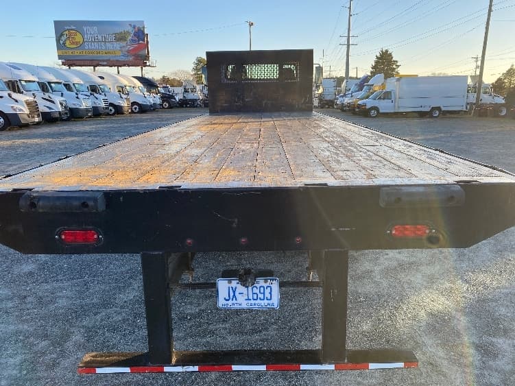 2020 Freightliner M2 106 — photo 10